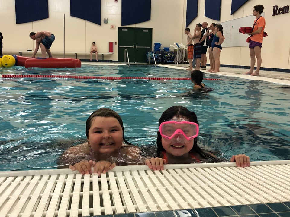 West Elementary students enjoy swimming outing - Antigo Times